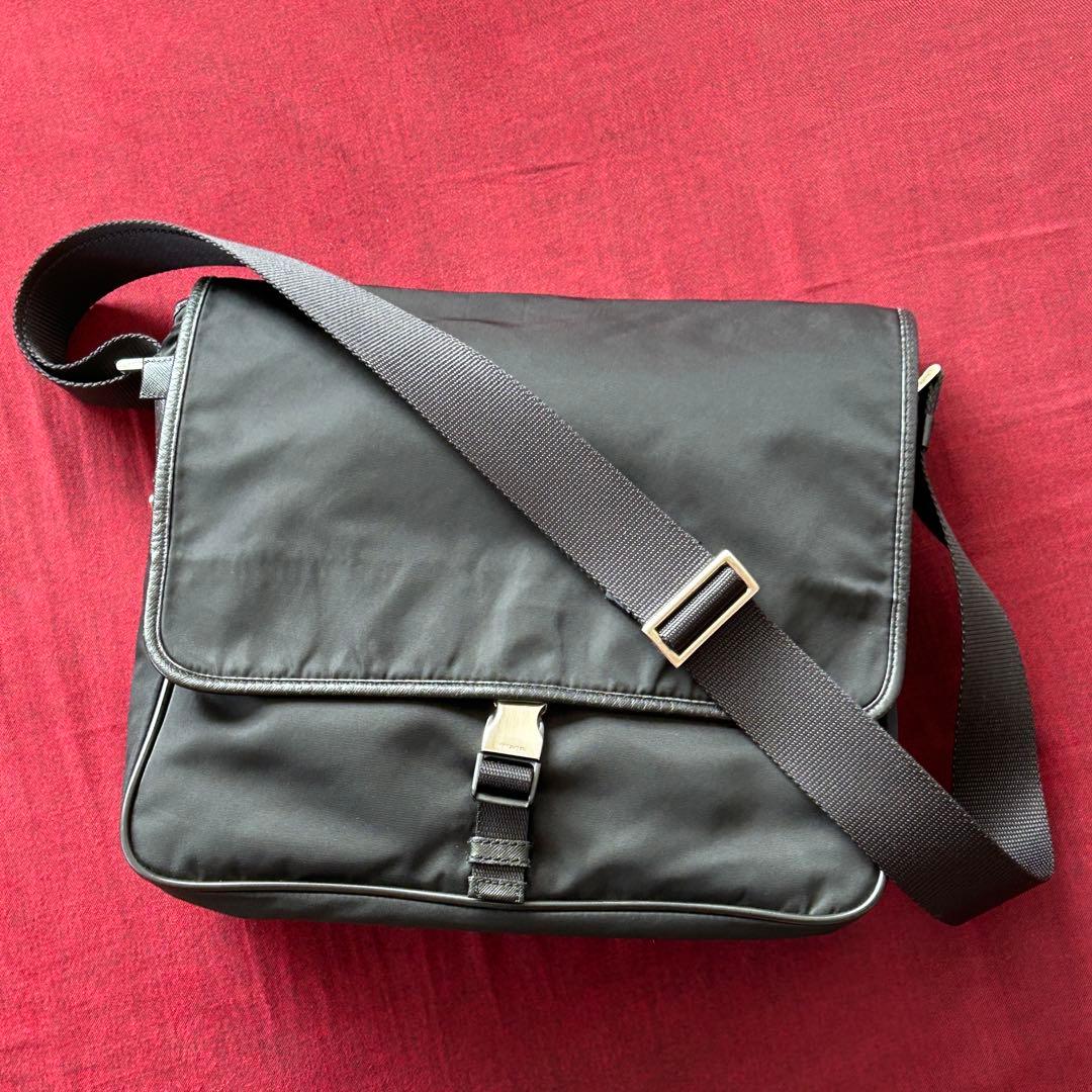 PRADA プラダ メッセンジャーバッグ ナイロン 黒