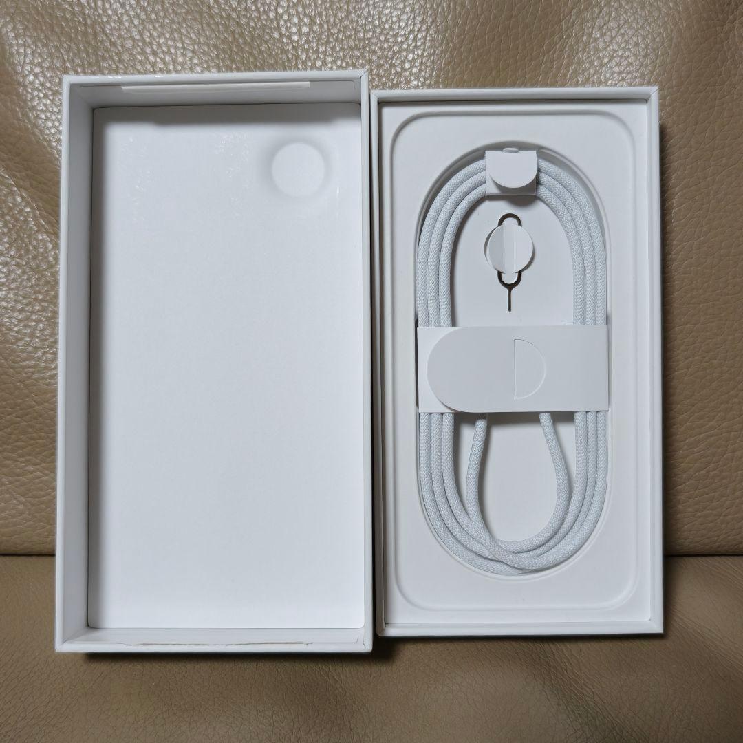 【美品】iPhone16e 128G ホワイト SIMフリー