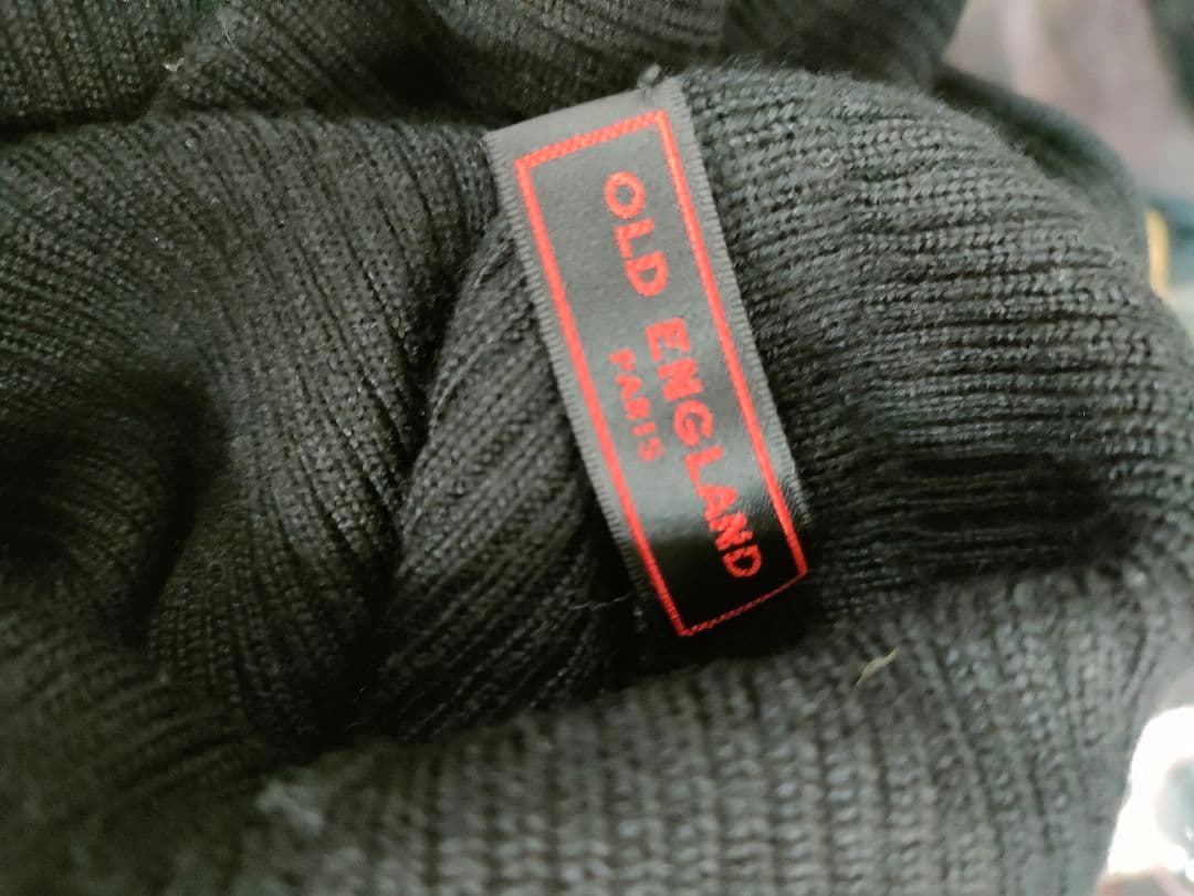 オールドイングランド　ブラック　ハイネック　ニット