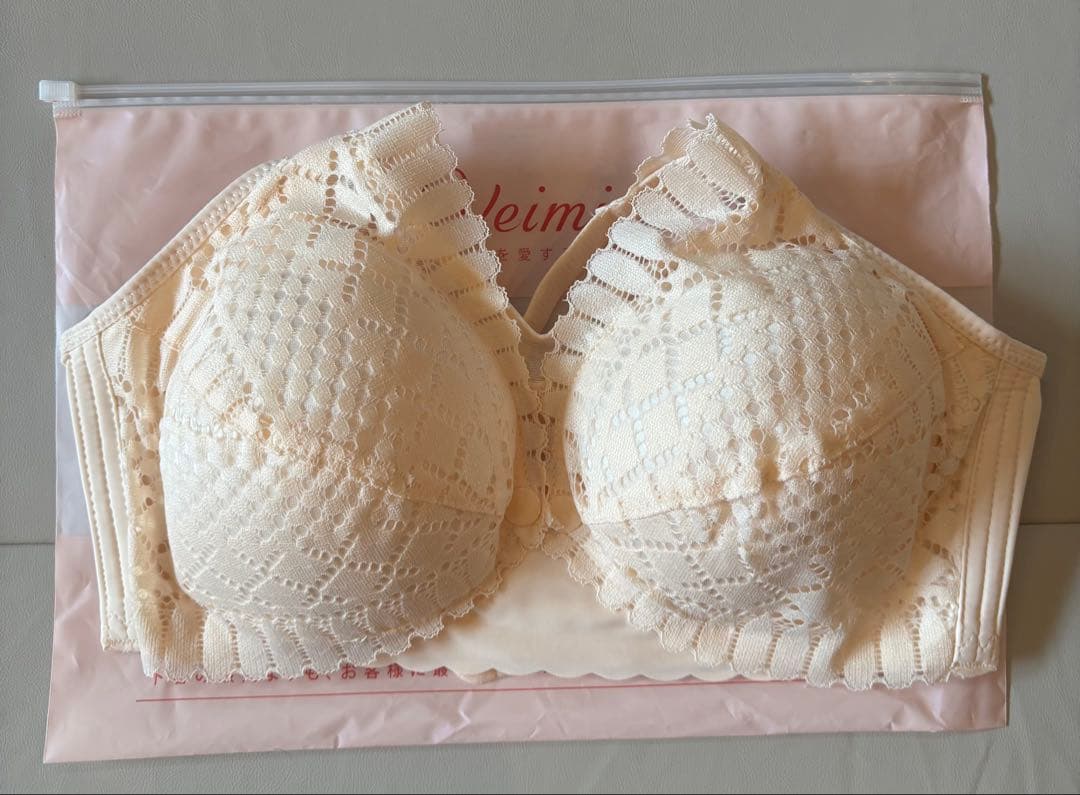 ヴェーミア　Veimia 授乳ブラ