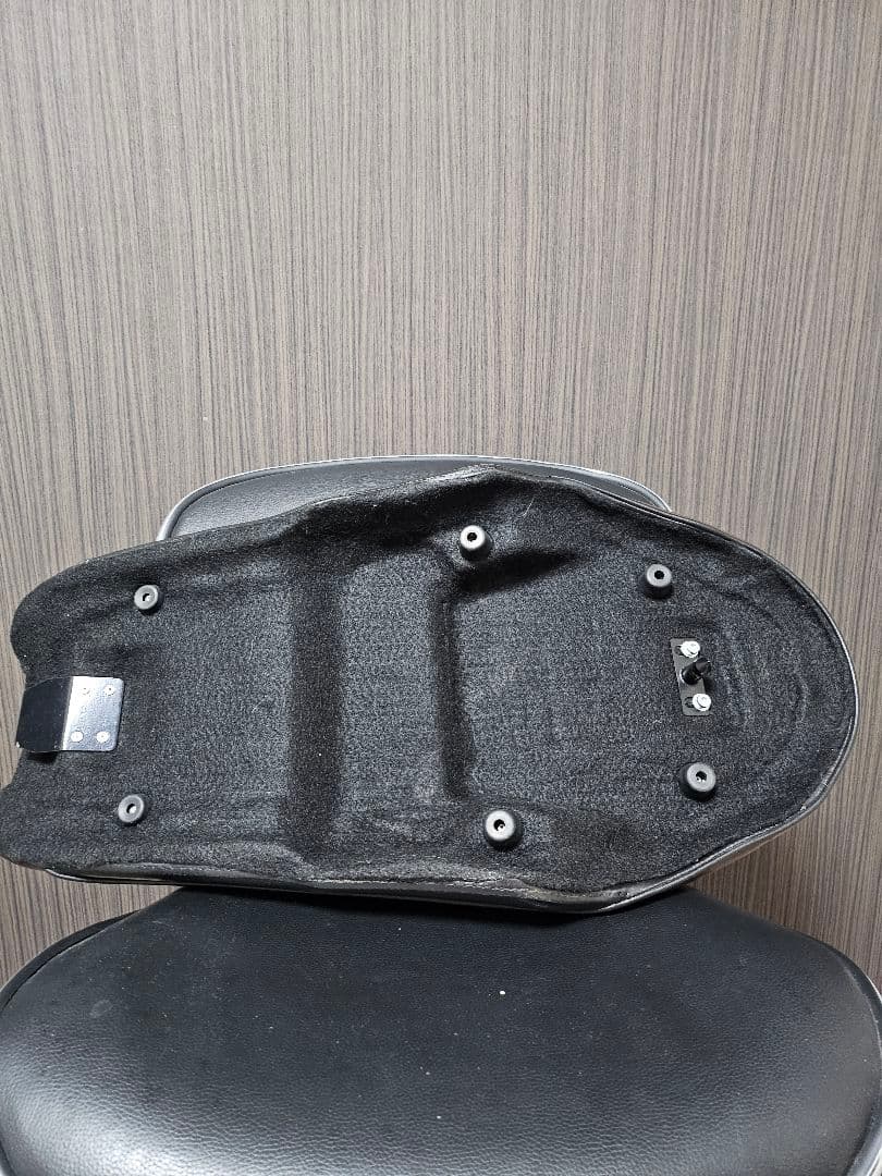 DUCATIスクランブラー　シート