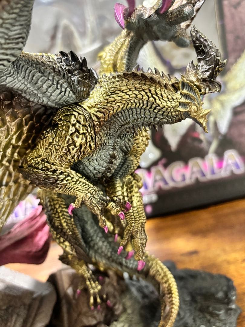 クリエイターズモデル　天迴龍シャガルマガラ