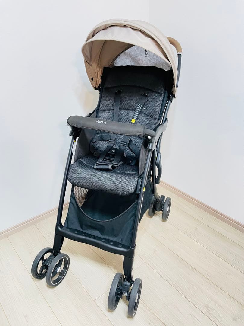 ★お値下げ中★【Aprica】マジカルエアーフリー2023年式ベージュ