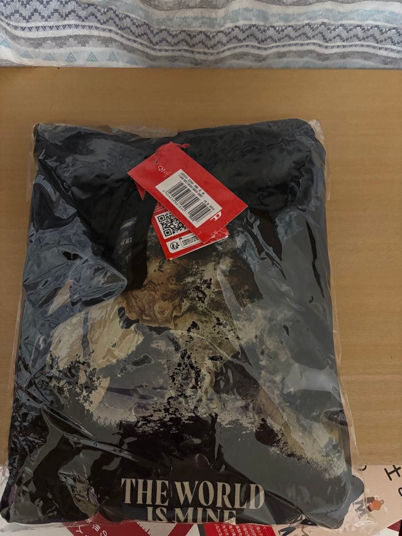 diesel ブラックパーカー THE WORLD IS MINE