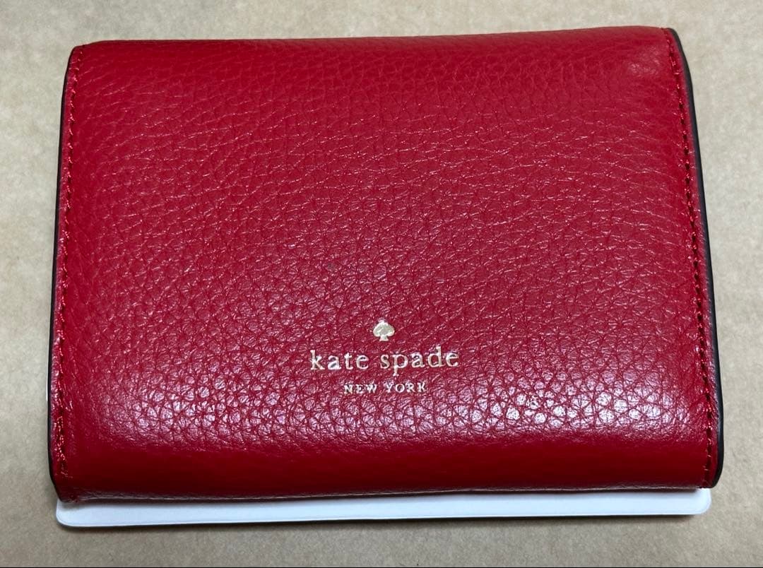 新品　kate spade レッド 二つ折り財布