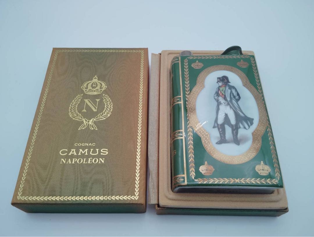 CAMUS カミュ ナポレオンブック コニャック 陶器ボトル 未開栓 緑