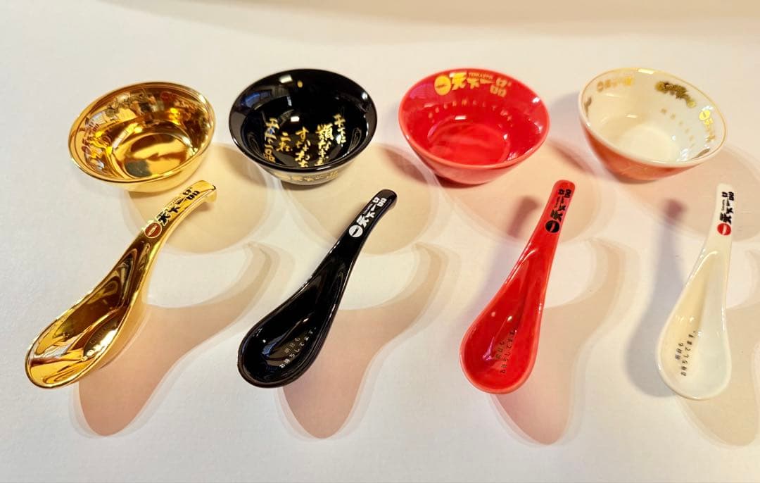 激レア　天下一品　金のまめどん&金のまめれんげセット　限定101個