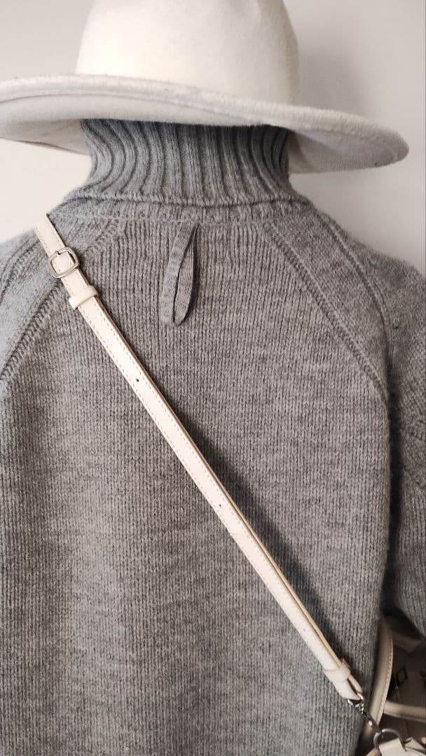 お値下げ中！C6925 タートルニット×ニットスカートコーデ