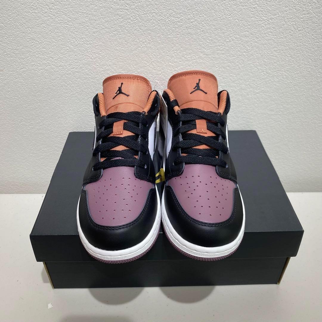24.5cm【新品】ナイキ エアジョーダン1 ロウ GSモデル