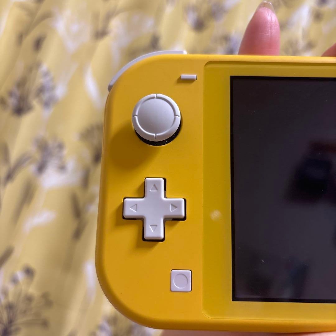 【本体のみ】Nintendo Switch Lite イエロー