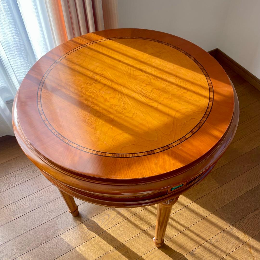 【アンティーク調】イタリア製　象嵌装飾　ラウンドテーブル