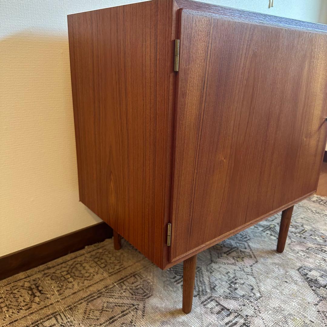 Poul Hundevad ヴィンテージ チーク キャビネットミッドセンチュリー