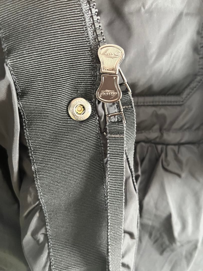 モンクレールフリルダウン【1】Mサイズ