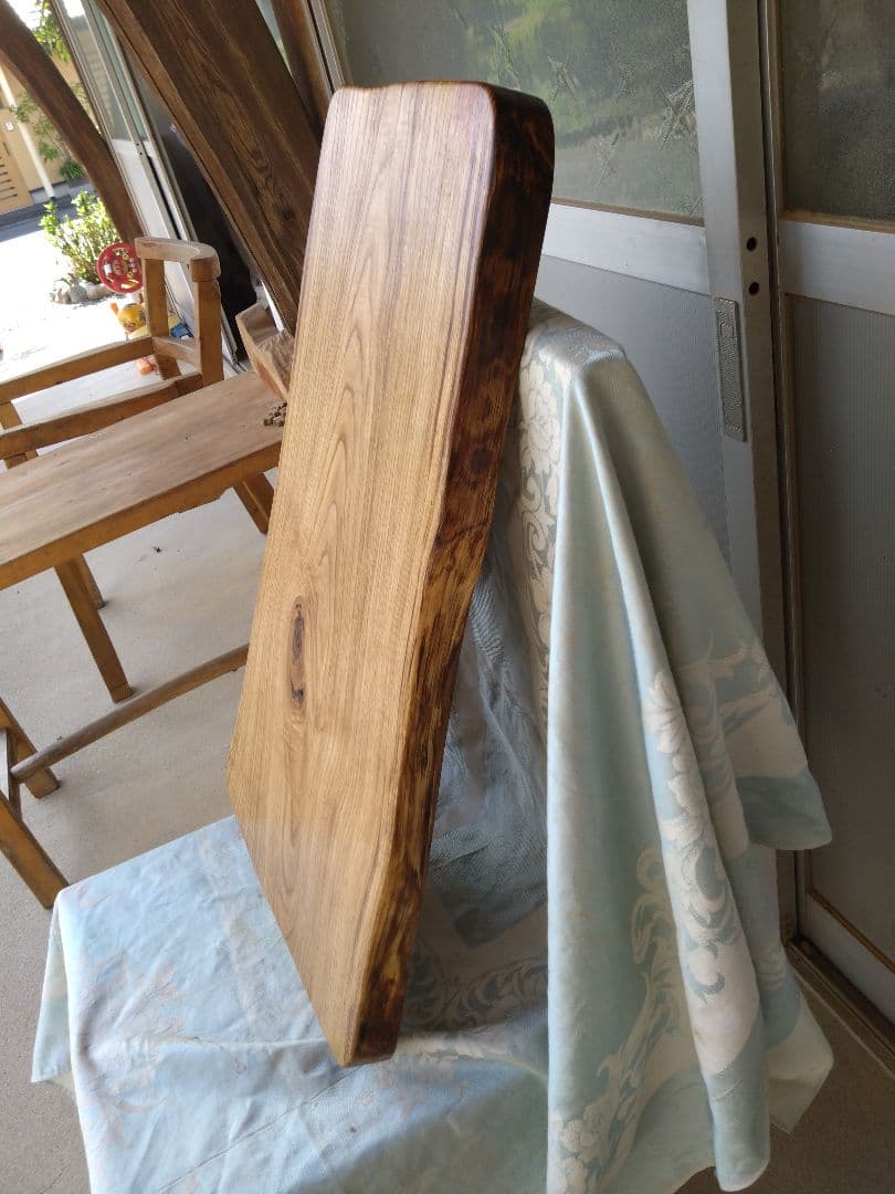栗のベンチ用板　りゅう❕栗の耳付き天板厚さ約45㎜の迫力満点、木目が綺麗