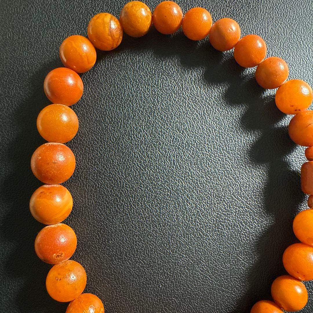 天然琥珀　アンバービーズ　ショートネックレス