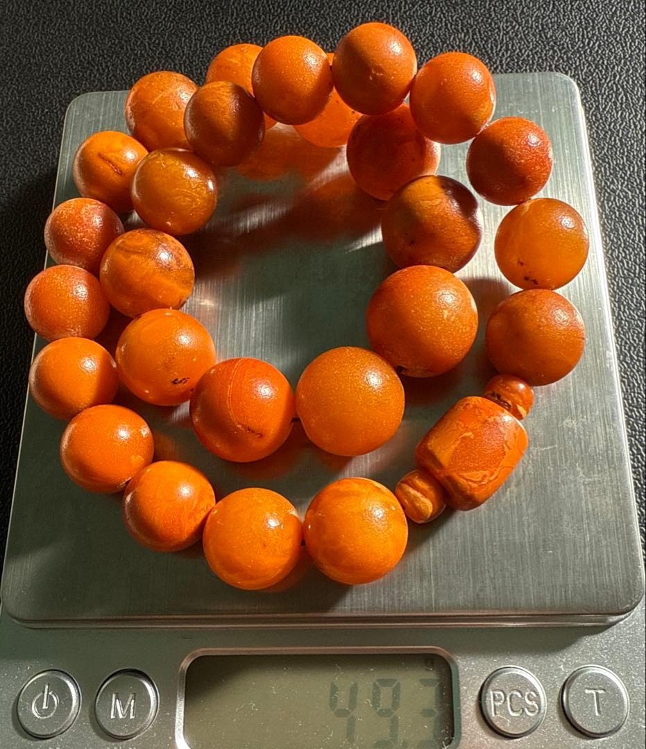 天然琥珀　アンバービーズ　ショートネックレス