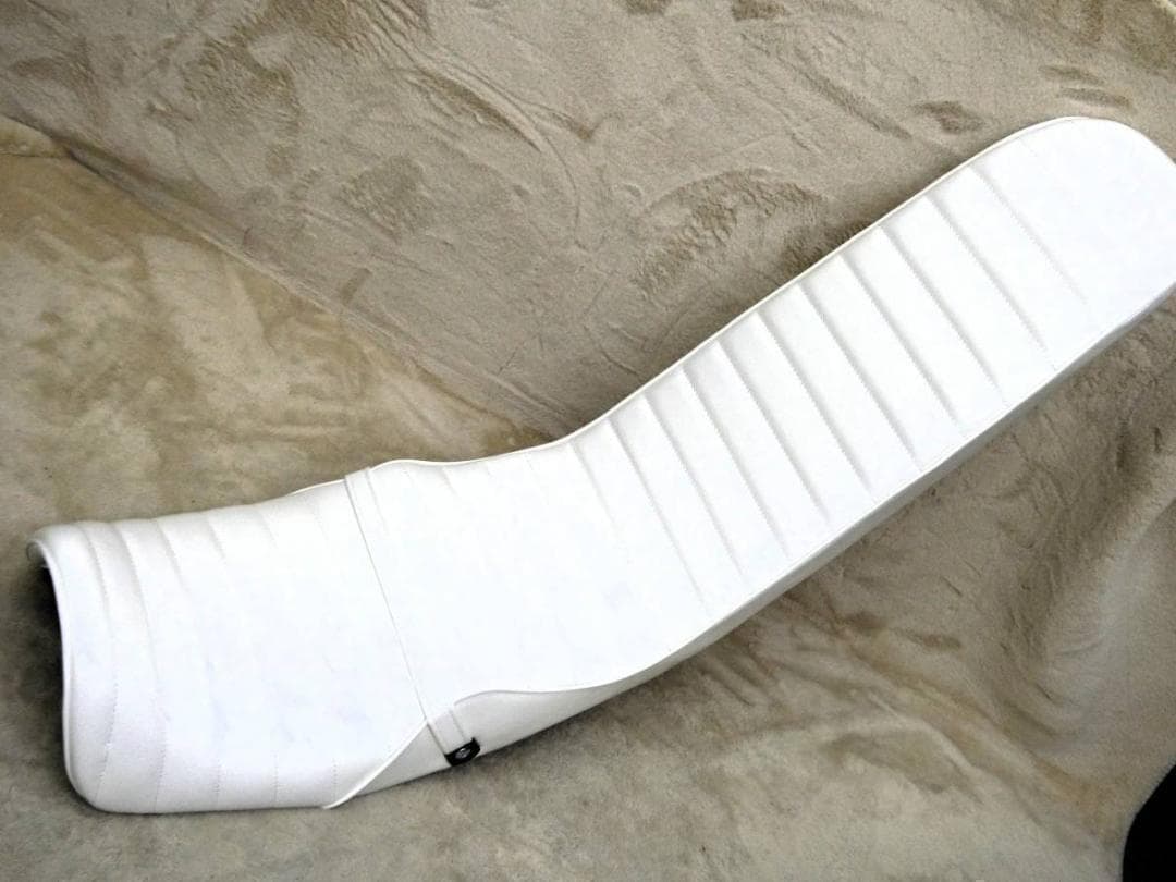 ＸＪＲ４００前期３段シート　白エナ/三段シート60cm 4HM 400R