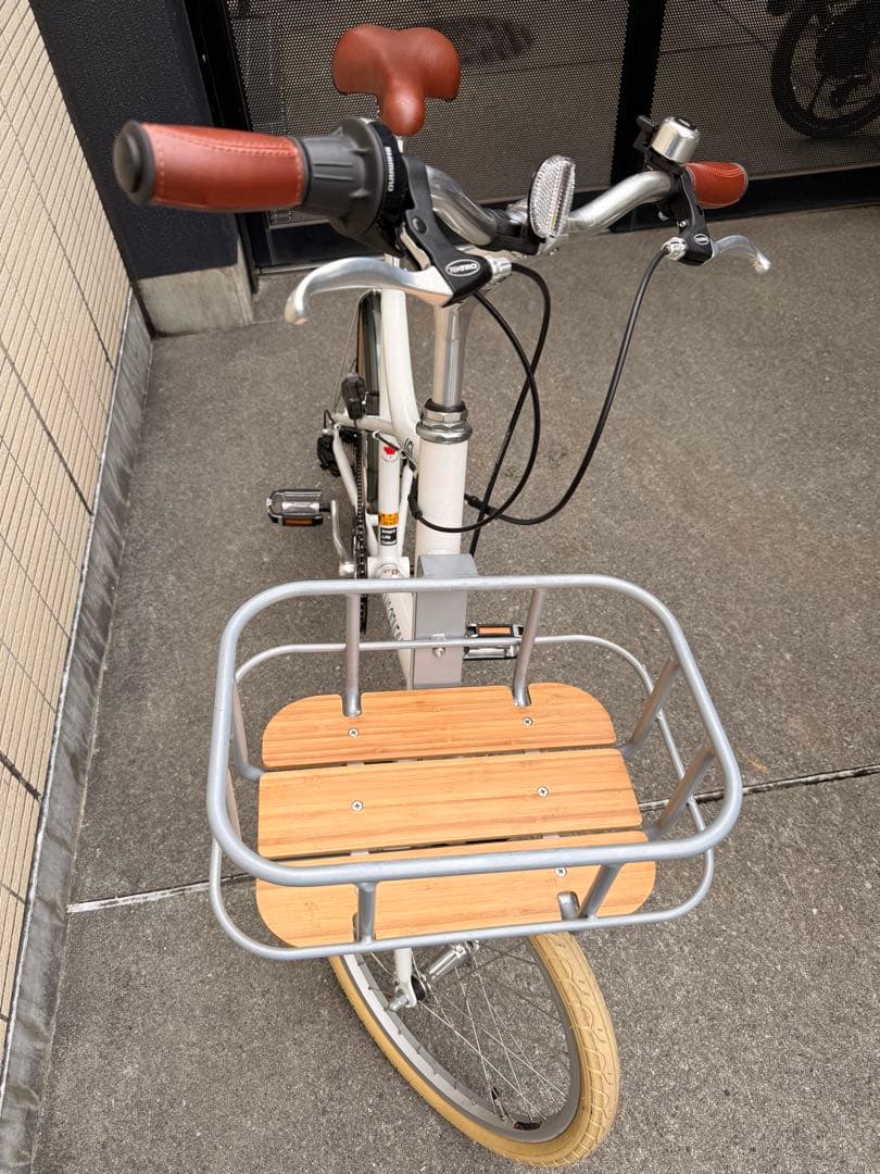 ルイガノ　イーゼル7.0（白、20インチミニベロ）