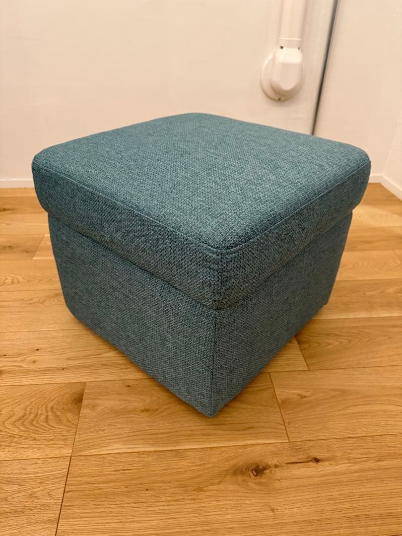 美品 ニトリ 3人掛けソファ＋スツール2つ付き　(キャッツ3)