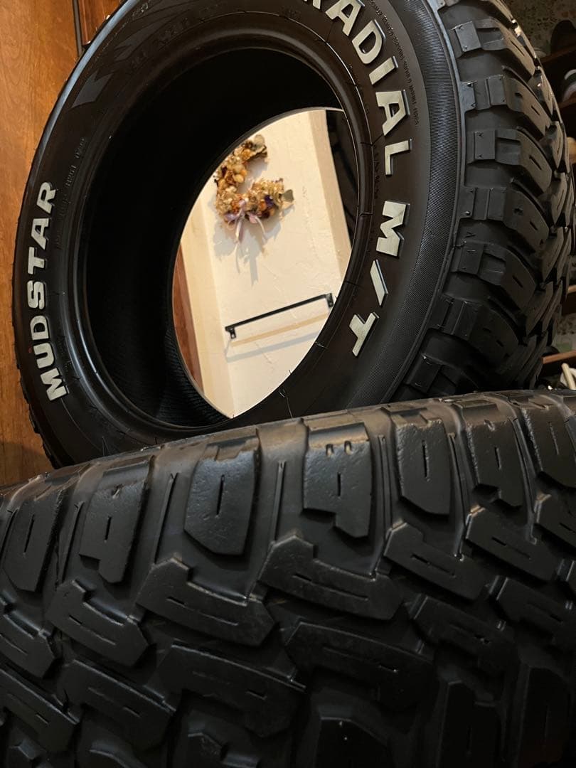 ①マッドスター RADIAL M/T 215/70R16タイヤ4本　深溝