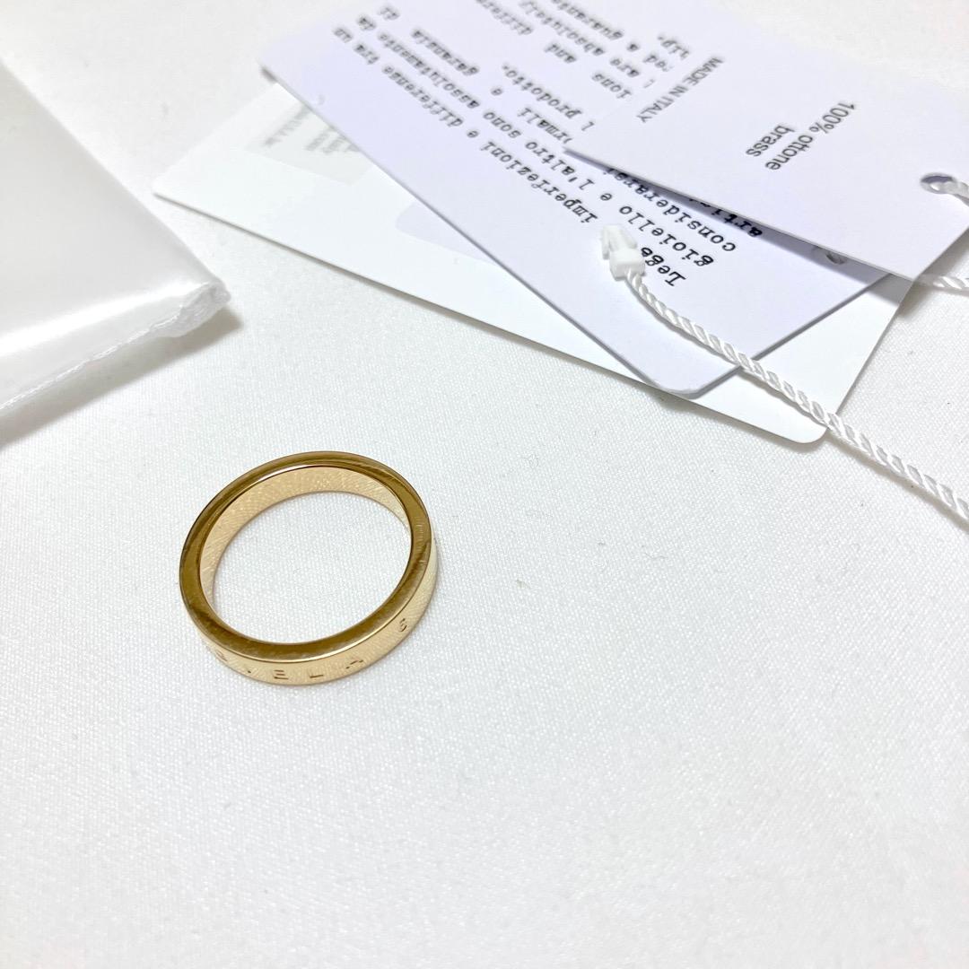 新品 5 マルジェラ MM6 23aw ブランドロゴリング 金 薄型 17193