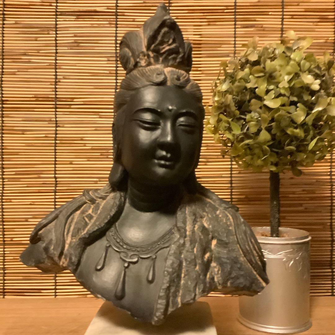 古玩・石像「観音菩薩胸像」仏教美術・観音経・般若心経・功徳・石彫り