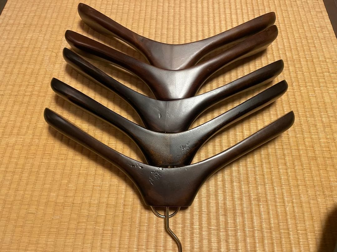 トムフォード　木製衣類ハンガー 5本セット