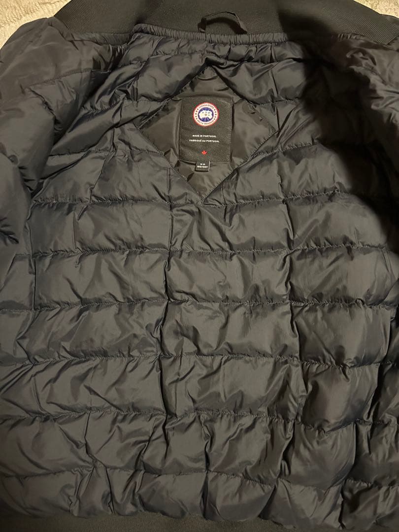 カナダグース　ロカルノボンバー