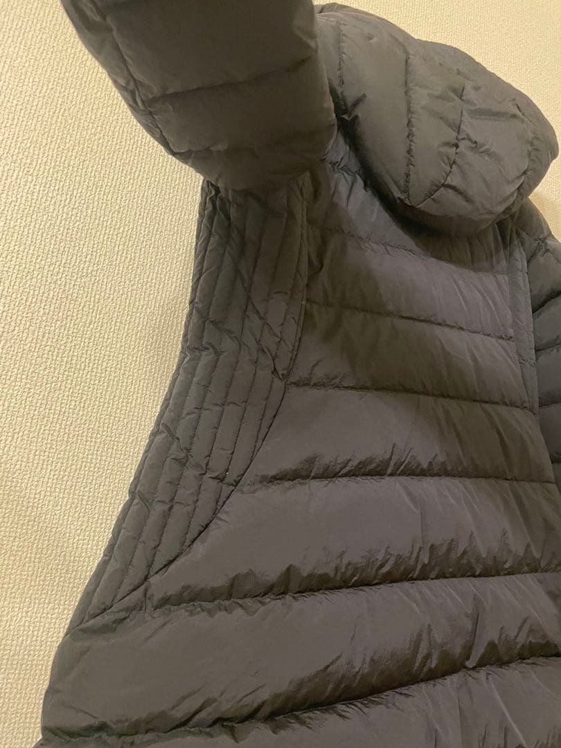 TATRASフード付きブラックロングダウンジャケット