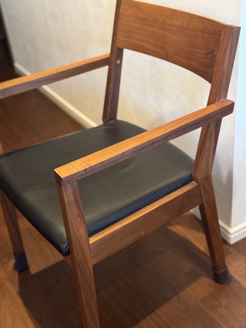 【美品】SOLIDロングアームチェア SDC01 本革ウォールナット天然