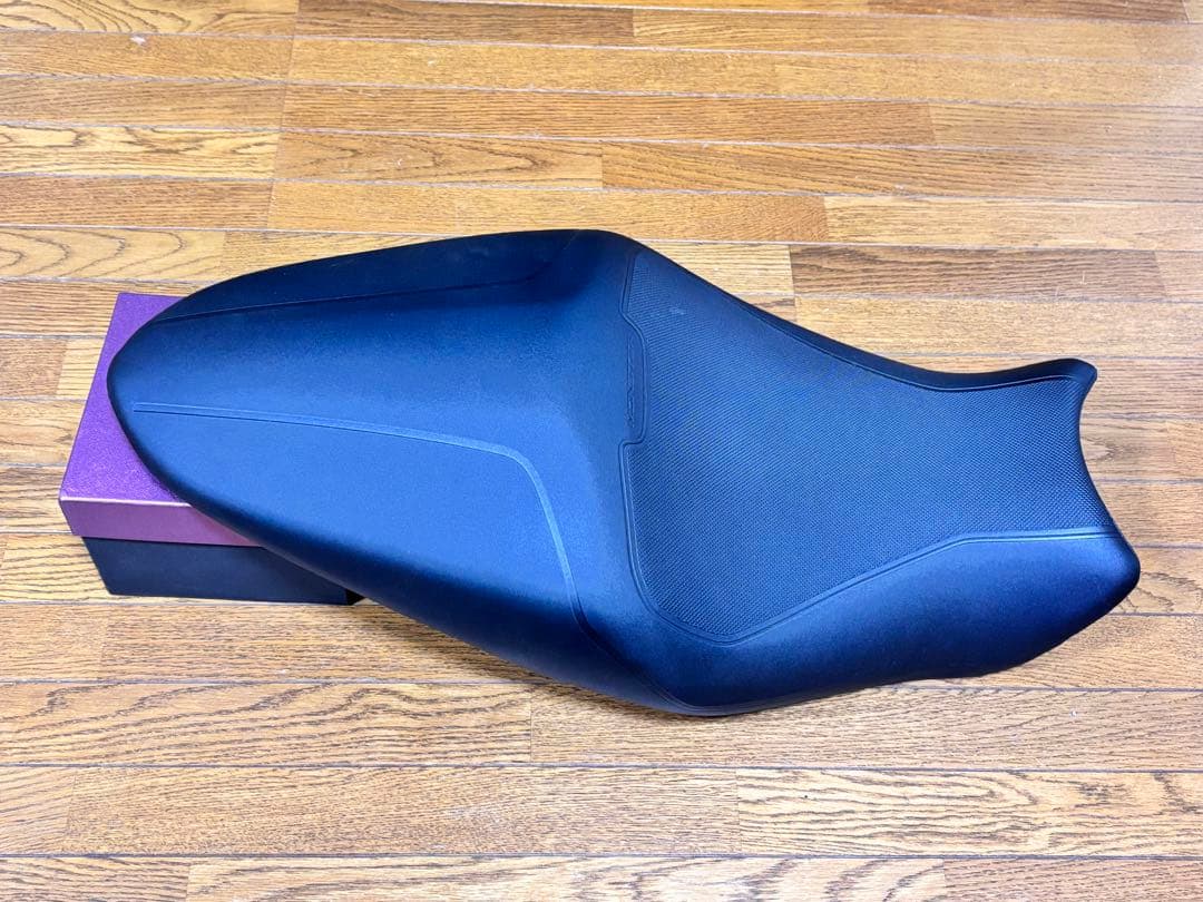 【未使用】ドゥカティ モンスター821前期型ノーマルシート