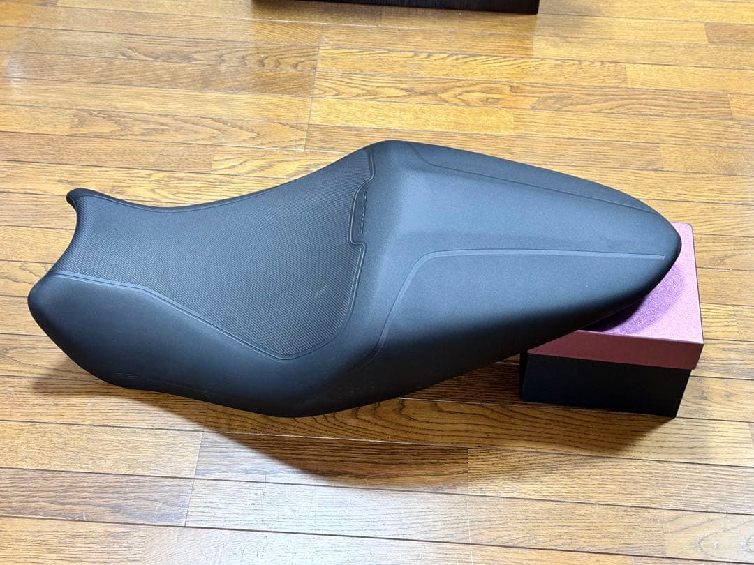 【未使用】ドゥカティ モンスター821前期型ノーマルシート