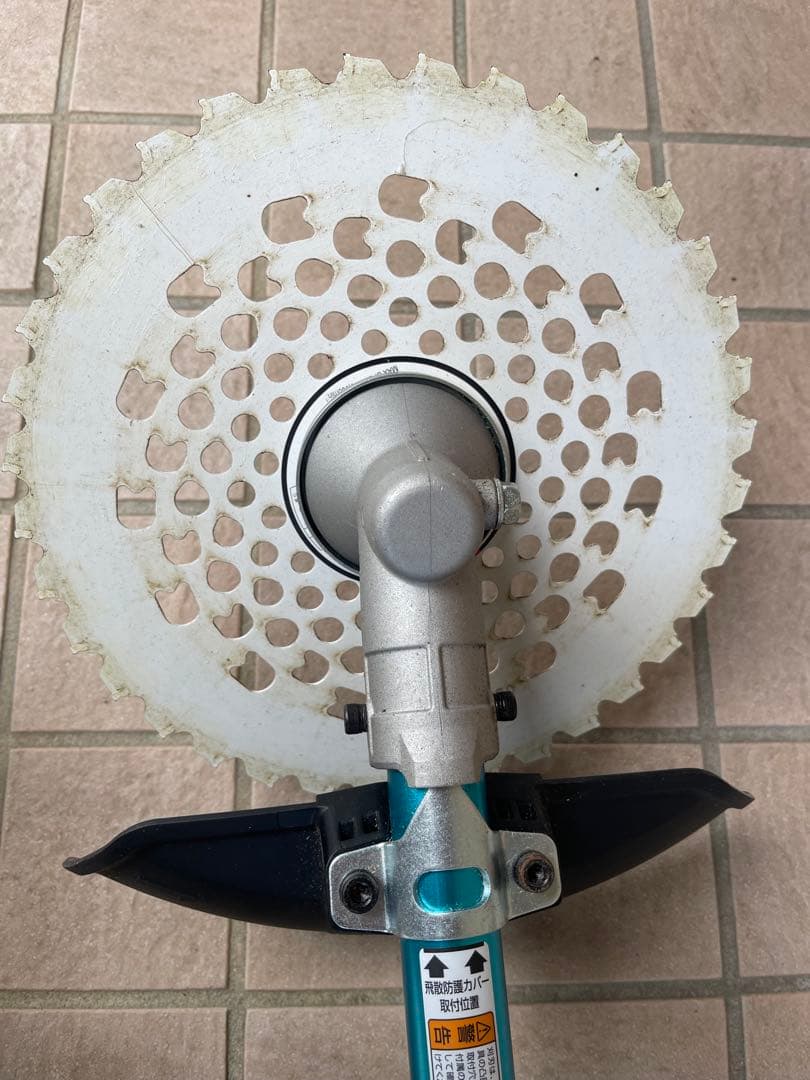 マキタ MUR012GZ 草刈機 80Vmax Uハンドル バッテリー無