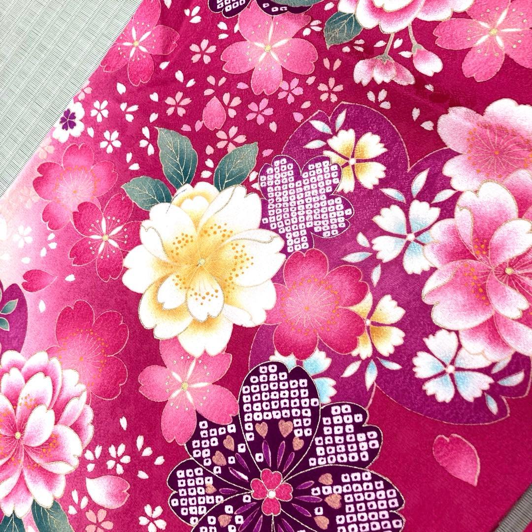 ☆中古品☆振袖　単品　正絹　ピンク系花模様Ｂ級品ヤケ・汚れ有り振袖