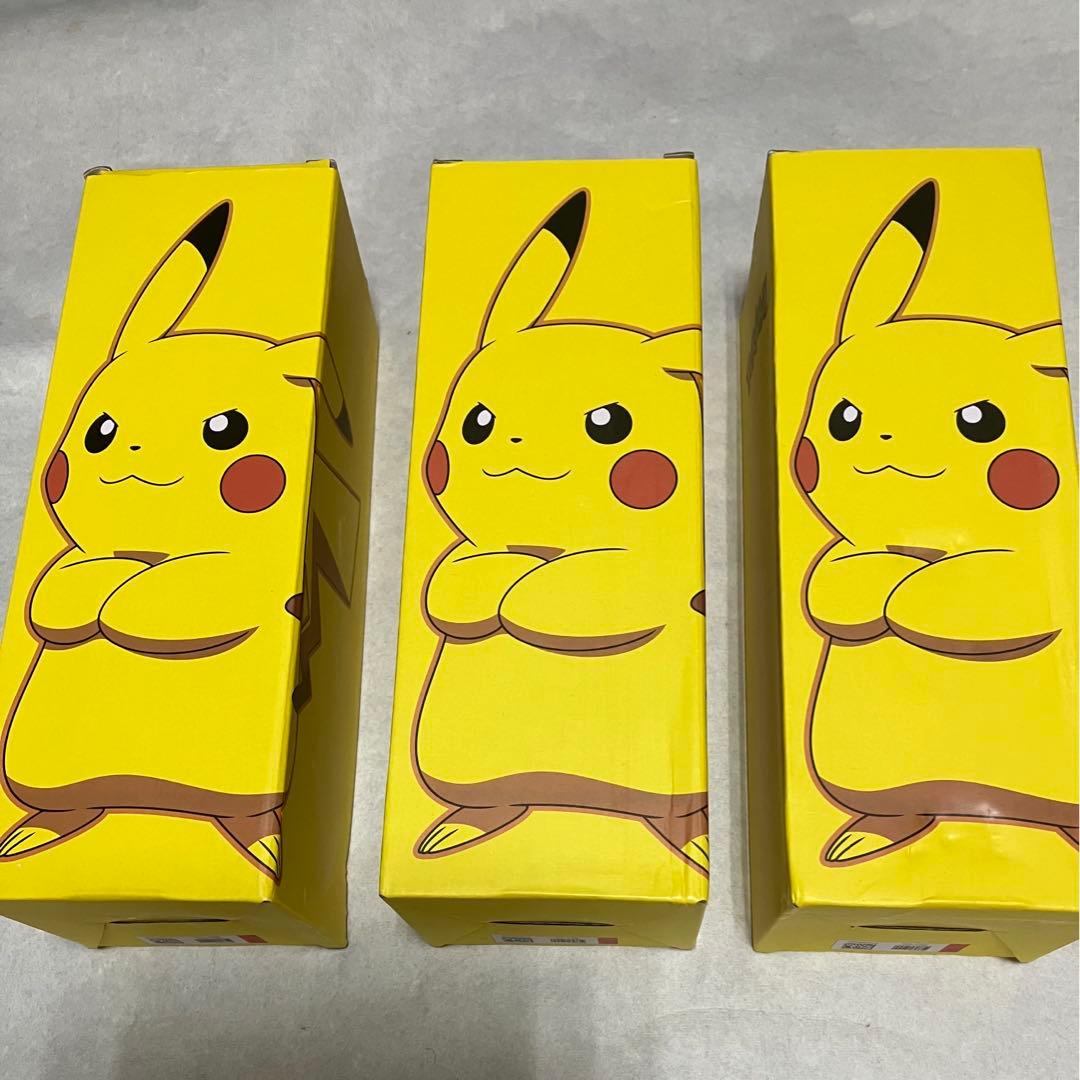 BENCH/ 　任天堂　ポケモン　海外限定販売ピカチュウの水筒　３セット