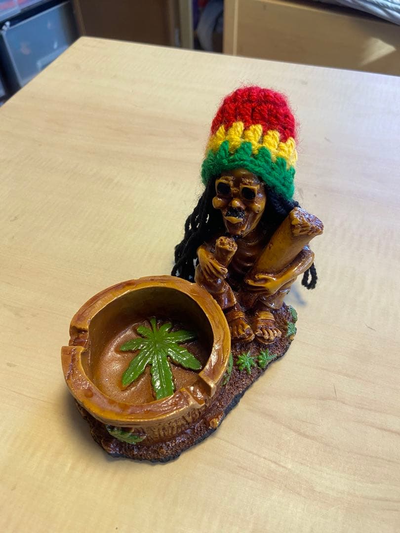 【海外購入品】ボブマーリー　灰皿　マリファナ