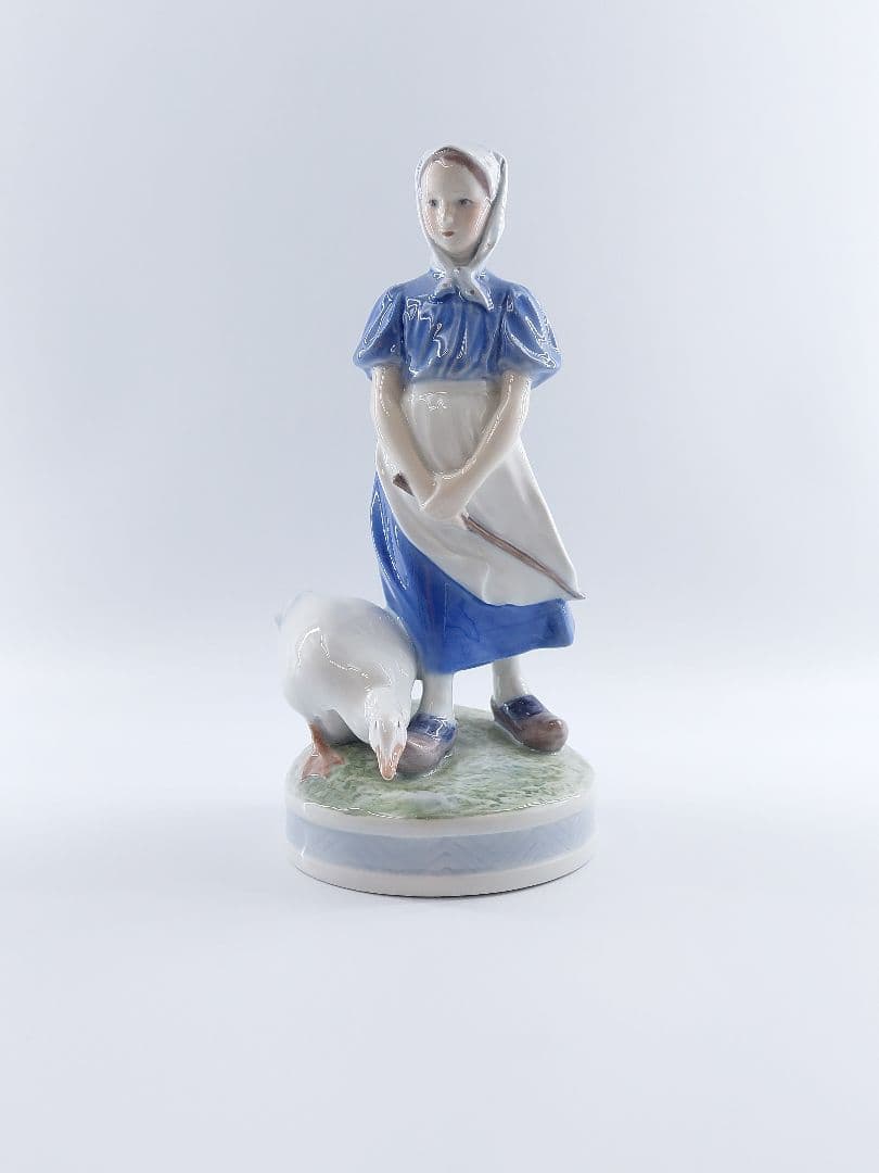 ロイヤルコペンハーゲン 少女と白鳥 フィギュリン 陶器 置物 高さ24cm