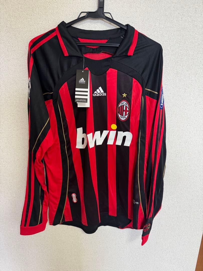 ら*郎様 【新品】カカ ユニフォーム 長袖 ACミラン 新品タグ付き