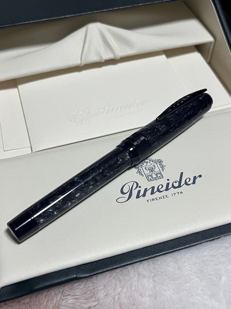 新品未使用 ピナイダー ラ グランデ ベレッツァ ロック 万年筆 グレー EF