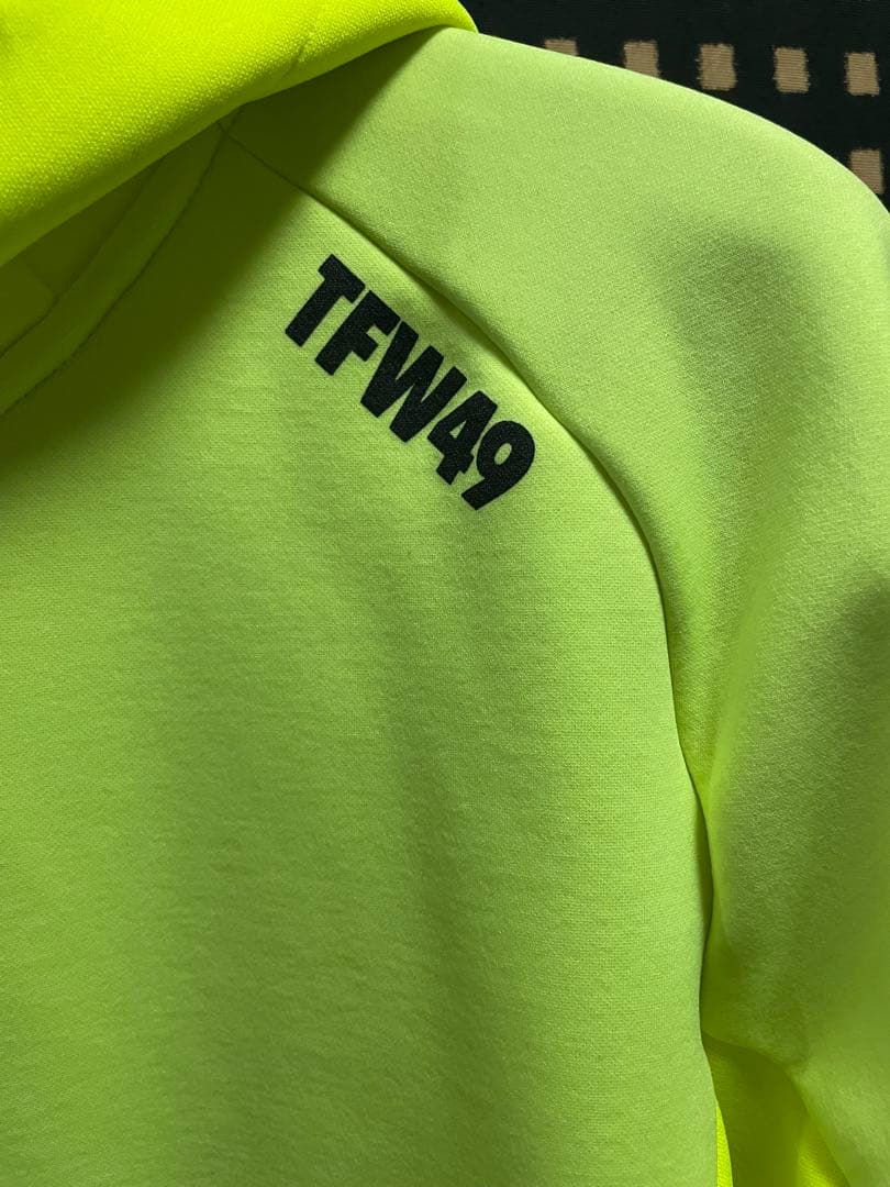 TFW49 　ジップパーカー　裏起毛　イエロー