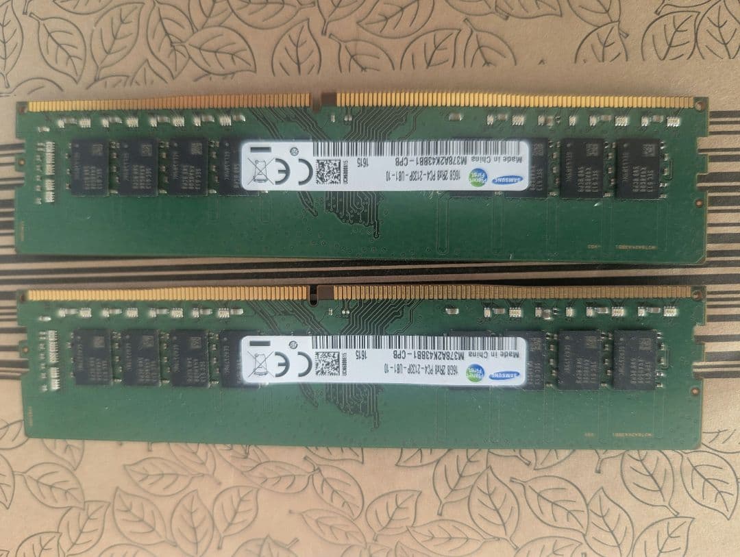 Samsung M378A2K43BB1-CPB　16g×2