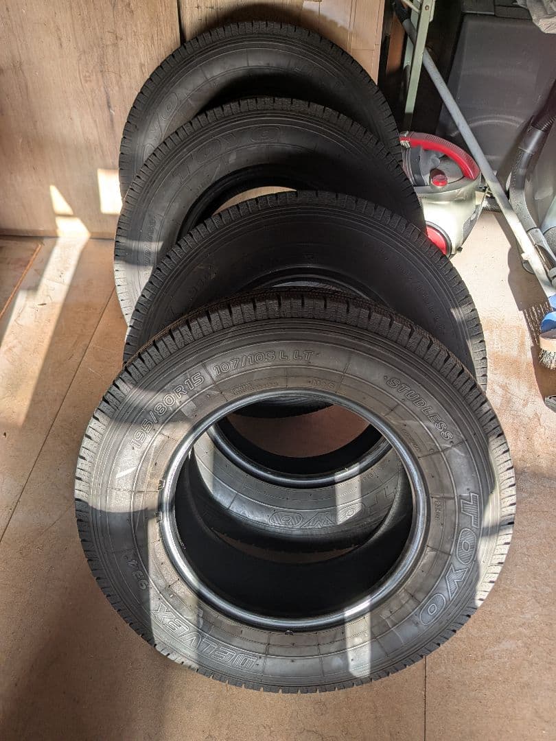 説明必読2 TOYO DELVEX スタッドレスタイヤ 195/80R15 2本