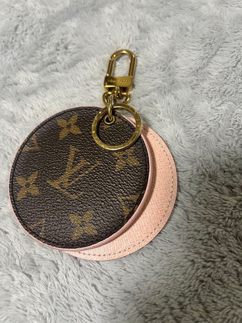 ルイ・ヴィトン バッグチャーム　ミラーキーホルダー