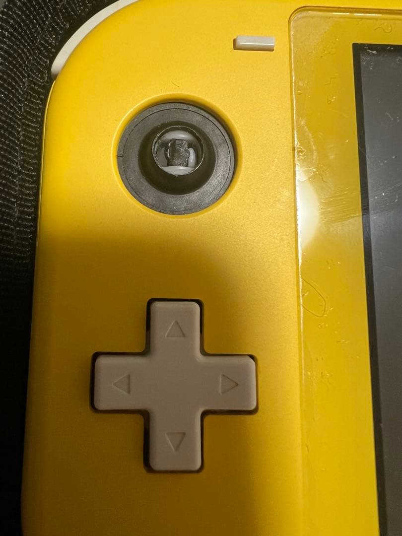 Nintendo Switch Lite イエロー 本体のみスティック破損