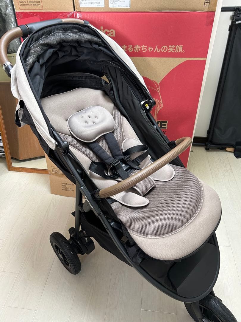 【アップリカ】スムーブプレシャス　ベージュ