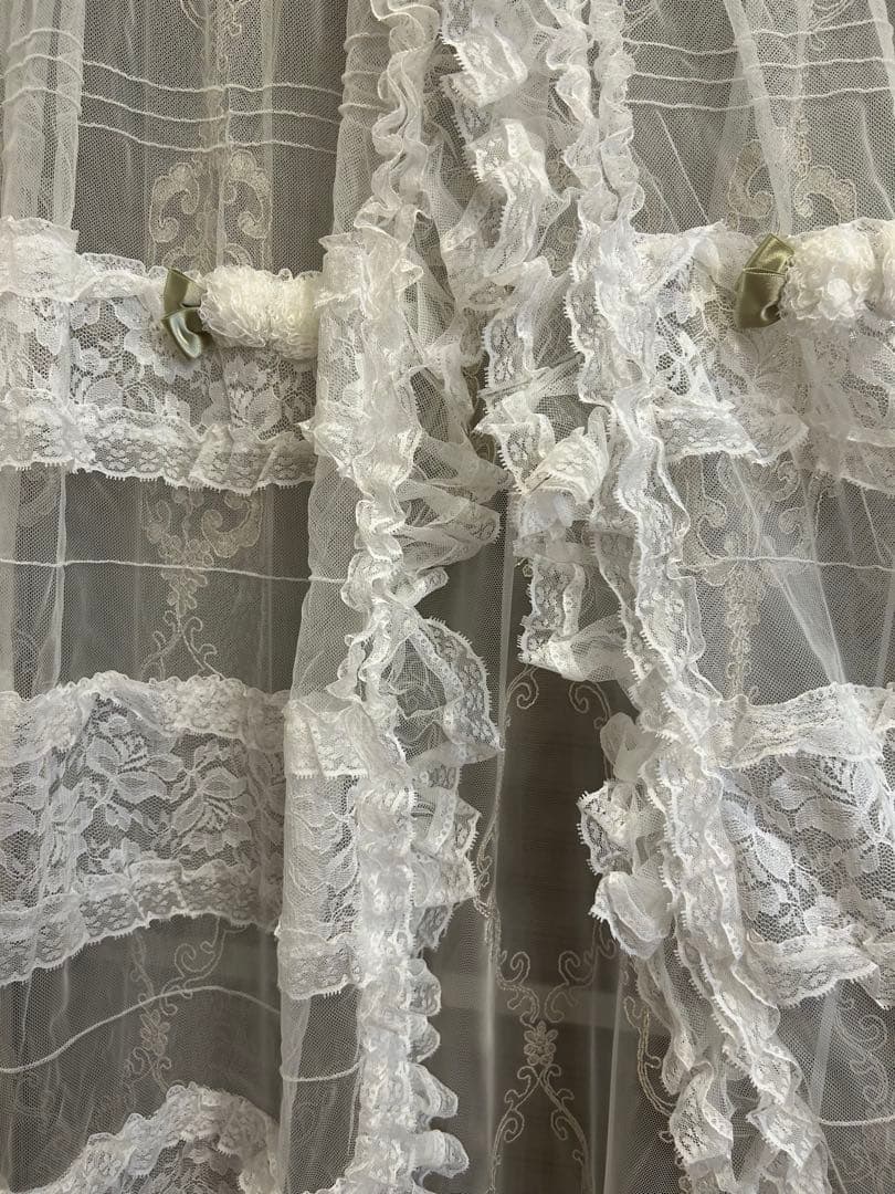 豪華❤️新品未使用ヒスクローネホワイト チュールカフェカーテン フリフリ90×90