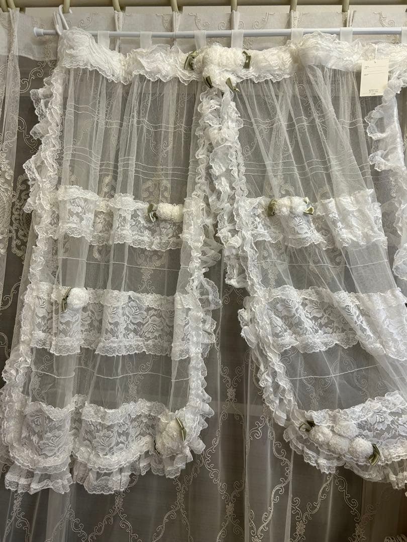 豪華❤️新品未使用ヒスクローネホワイト チュールカフェカーテン フリフリ90×90
