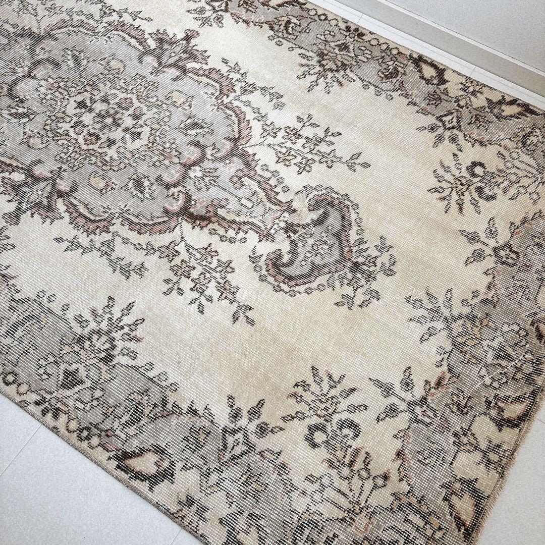 トルコ　ヴィンテージラグ　グレー　メダリオン