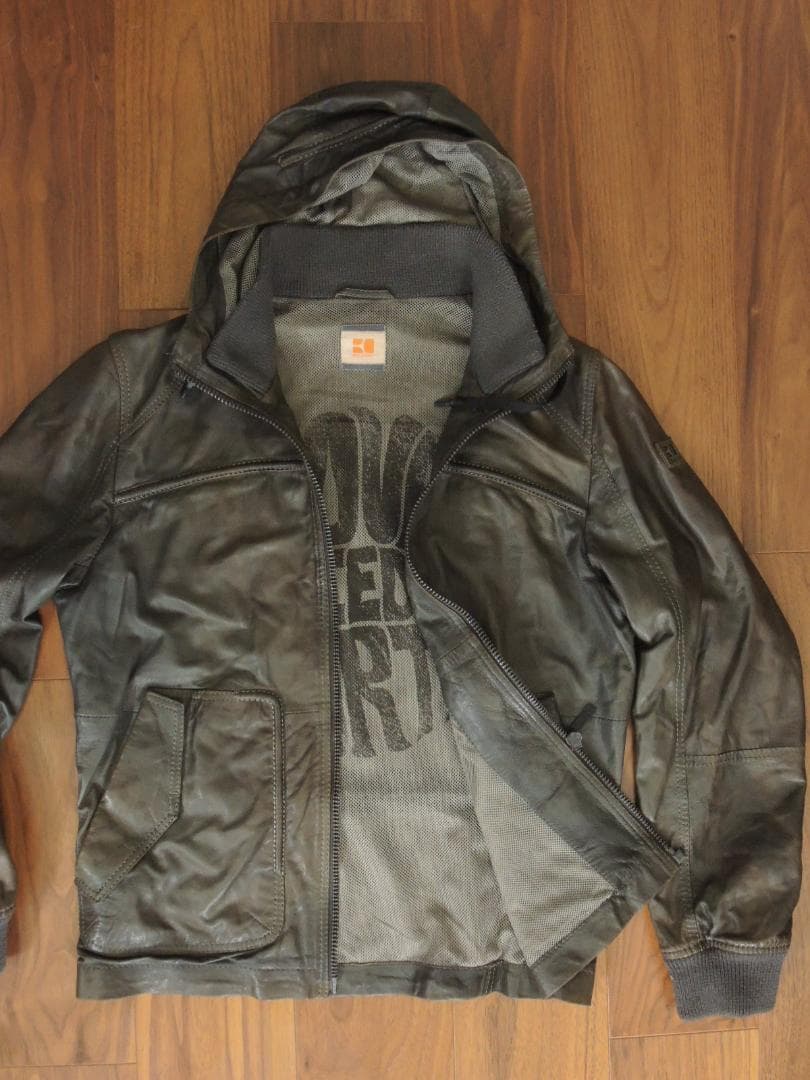 25万円　BOSS　ヒューゴボス　レザージャケット　48　極薄シープ　春夏にも