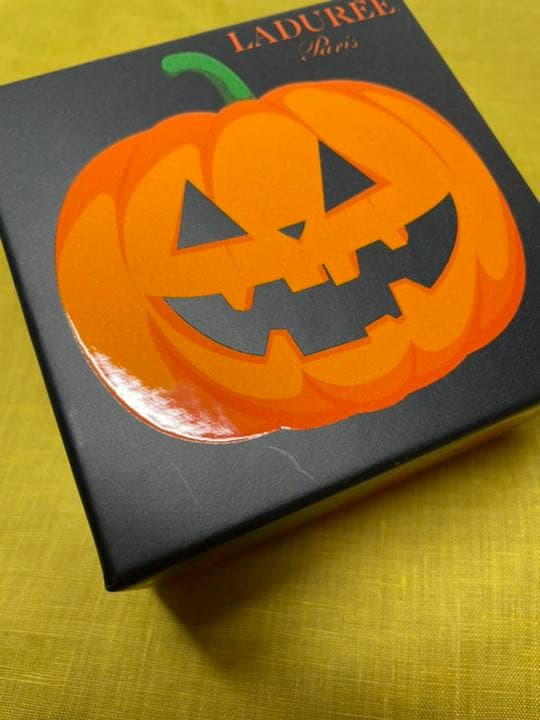 ラデュレ　マカロン空箱2個　ハロウィン限定パッケージ